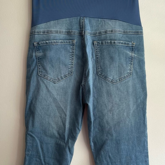 Light Denim, full-panel, maternity jean, ankle length - Picture 2 of 2